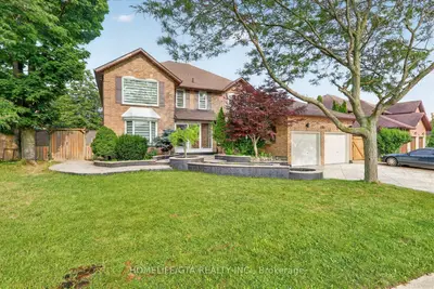 190 Lake Driveway W, Ajax, On L1s 4y2