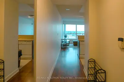 38 Lee Centre Drive 915, Toronto, On M1h 3j7