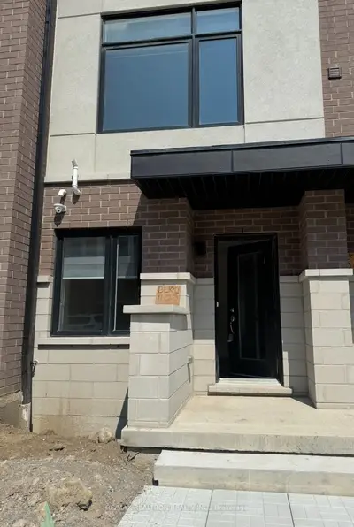 Att/Row/Townhouse in Pickering