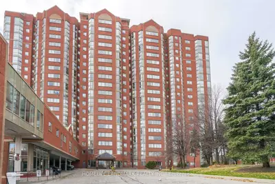 Condo Apartment in Toronto