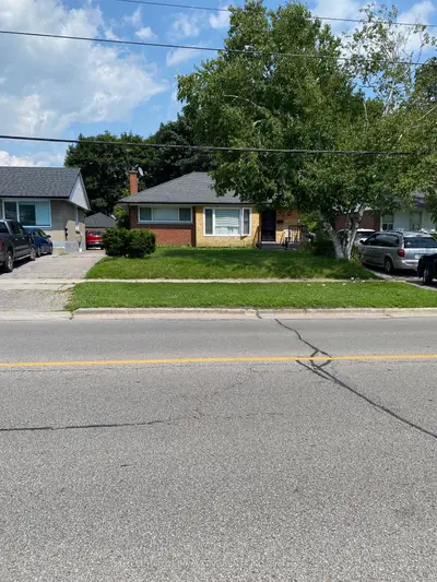 Detached in Oshawa