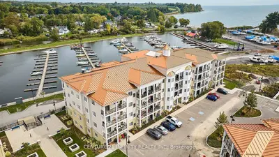 Condo Apartment in Clarington