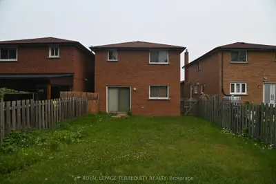 22 White Heather Boulevard, Toronto, On M1v 2p8