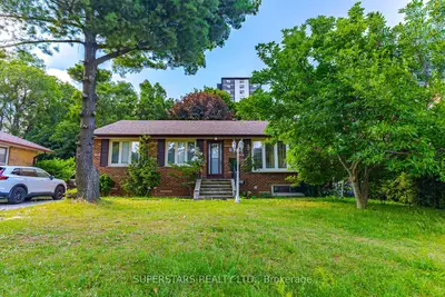23 Dunelm Street, Toronto, On M1j 3g2