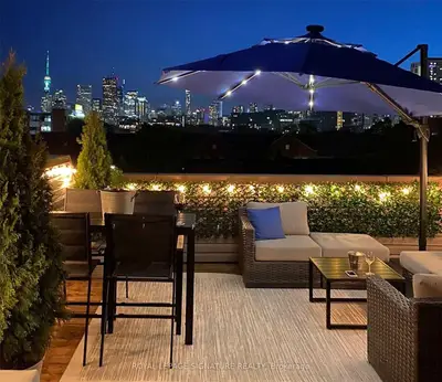 Condo Townhouse in Toronto