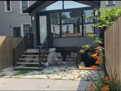 Duplex in Toronto