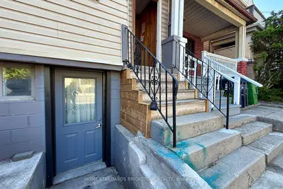 792 Pape Avenue Lower, Toronto, On M4k 3s7