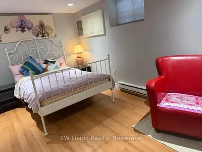 1097 Warden Avenue Rm, Toronto, On N1r 2p5