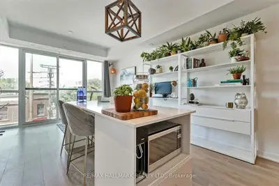 Condo Apartment in Toronto