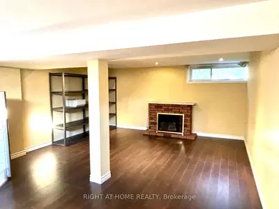 46 Shrewsbury Square Lower, Toronto, On M1t 1l2