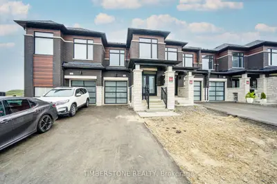 Att/Row/Townhouse in Pickering