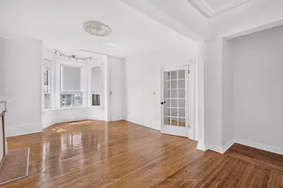 1400 E Queen Street E Main Floor, Toronto, On M4l 1c9