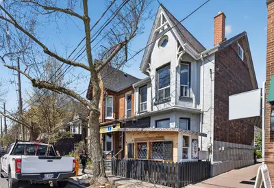 1400 E Queen Street E 2f & 3f, Toronto, On M4l 1c9
