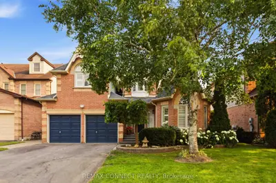 9 Nettle's Court, Whitby, On L1p 1l5