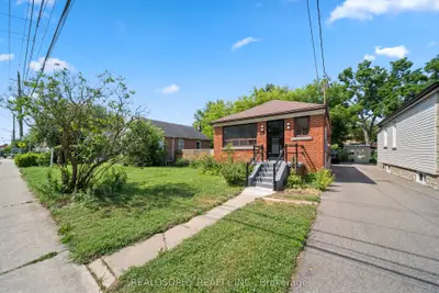 Detached in Toronto