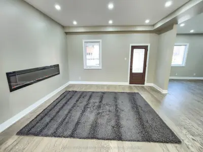 119 Colborne Street E, Oshawa, On L1g 1m3
