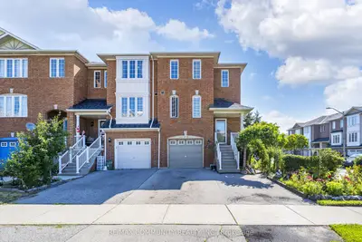 Att/Row/Townhouse in Ajax