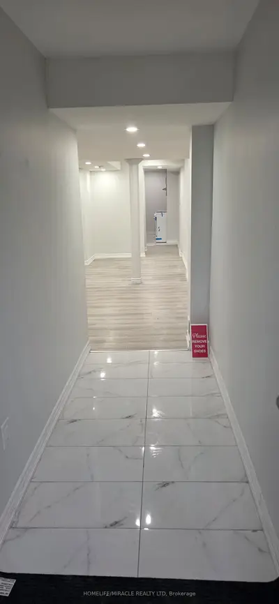 163 Seasons Drive, Toronto, On M1x 2e2