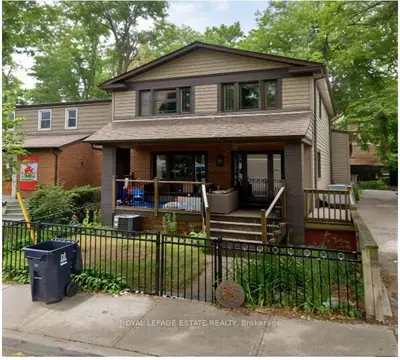 372 Victoria Park Avenue, Toronto, On M4e 3s8