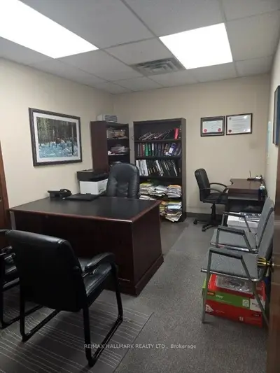500 Danforth Avenue 312, Toronto, On M4k 1p6