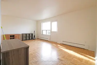 1751 Victoria Park Avenue 303, Toronto, On M1r 1s1