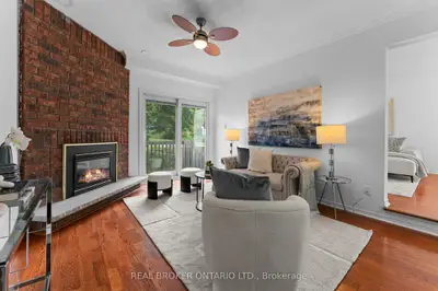 1 Baronial Court, Toronto, On M1c 3j5