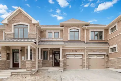 Att/Row/Townhouse in Pickering