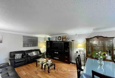 Condo Townhouse in Toronto