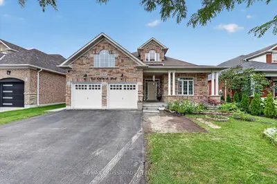 1626 Chilliwack Street, Oshawa, On L1k 0c4