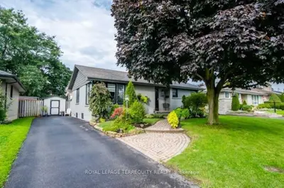 584 Rosmere Street, Oshawa, On L1j 5h7