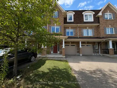 Att/Row/Townhouse in Pickering