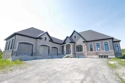 32 Ormiston Street, Clarington, On L0b 1j0
