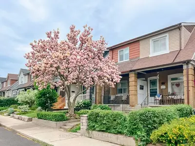 63 Bastedo Avenue, Toronto, On M1t 1p5