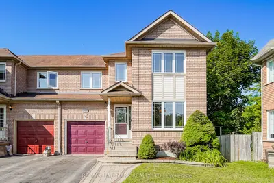 Semi-Detached in Pickering