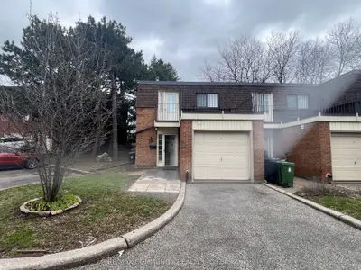 Condo Townhouse in Toronto