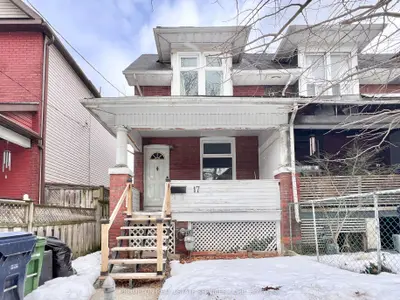 17 Winnifred Avenue, Toronto, On M4m 2x2