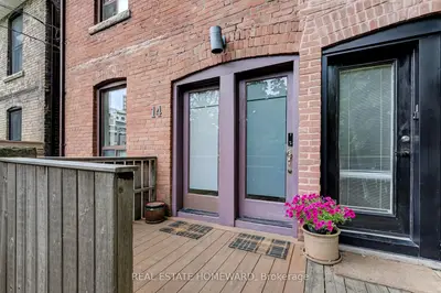 14 Ashdale Avenue Upper, Toronto, On M4l 2y7
