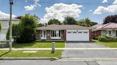 5 Glendower Circuit, Toronto, On M1t 2y9