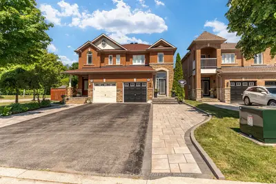 Semi-Detached in Pickering
