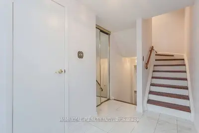 30 Chichester Place 3, Toronto, On M1t 3s5
