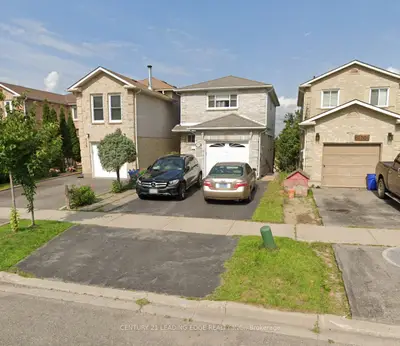 Detached in Pickering