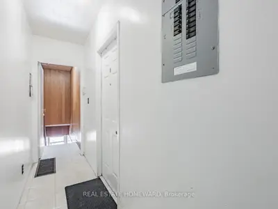 2438 Danforth Avenue Apt #2, Toronto, On M4c 1k9