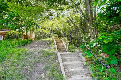 92 Neville Park Boulevard Upper Unit, Toronto, On M4e 3p8