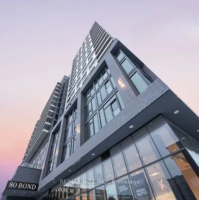 Condo Apartment in Oshawa