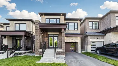 Detached in Oshawa