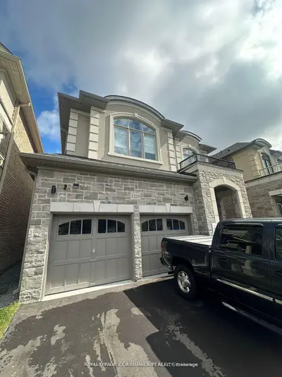 Lower Level in Oshawa