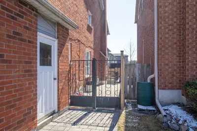 507 Charnwood Court Basement, Pickering, On L1v 4y1