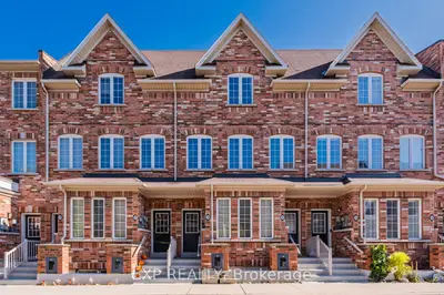 Condo Townhouse in Toronto