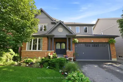 Detached in Oshawa