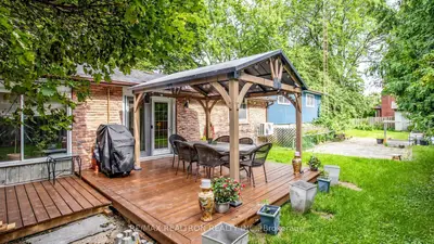 10 Rotherglen Road S, Ajax, On L1s 6l6
